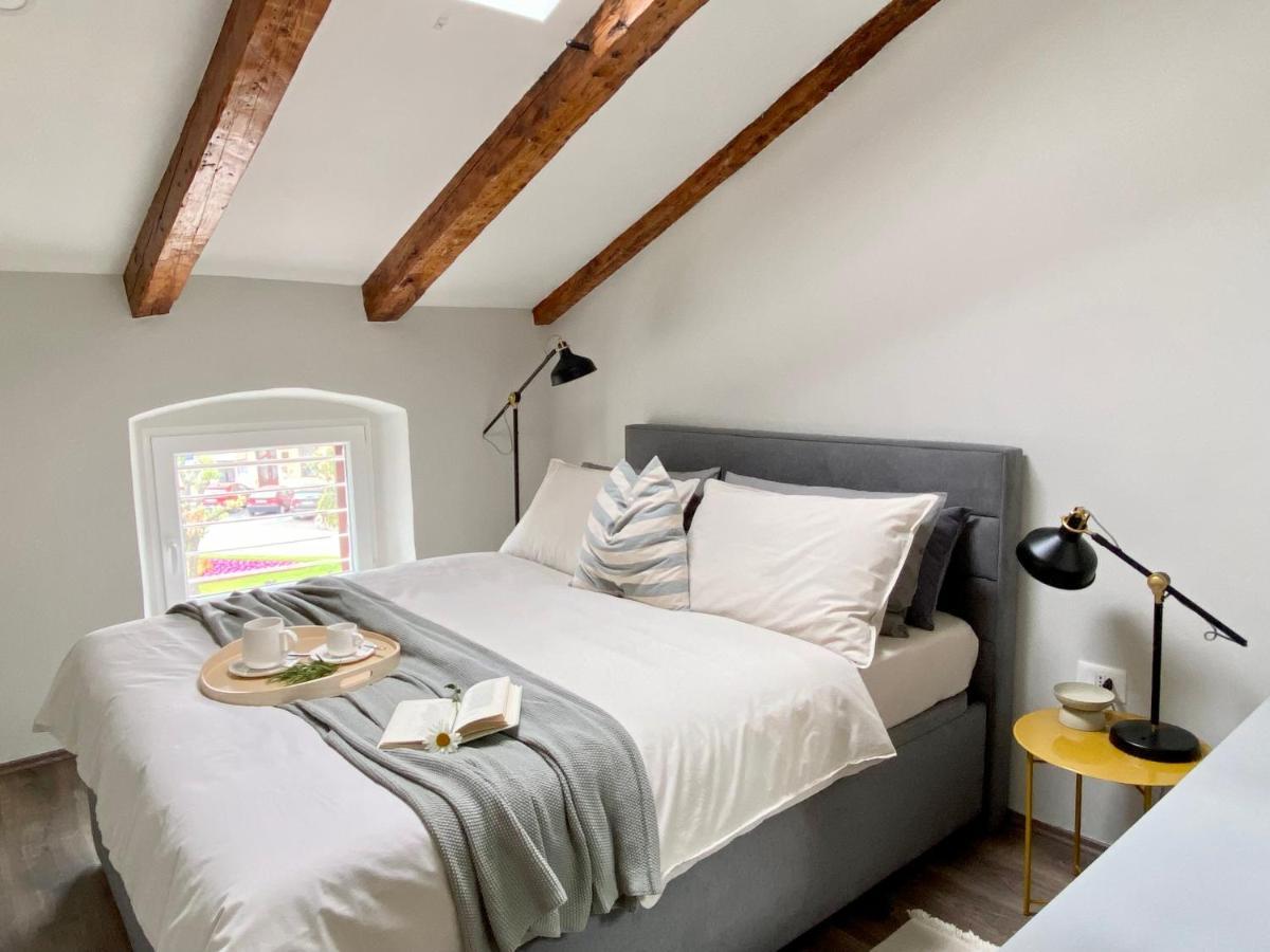 Parentium Loft Center Square Apartment โปเรช ภายนอก รูปภาพ